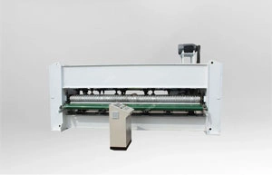 Needlepunch Iğne Delme Needlpunch Makinesi nonwoven needle punching line. Nonwoven üretim çözümü, jeotekstil, halı, ıslak mendil ve araba iç alanında popülerdir.